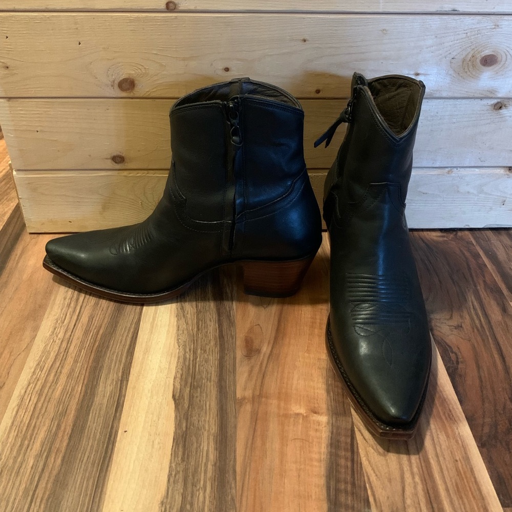 Tecovas Daisy Boots